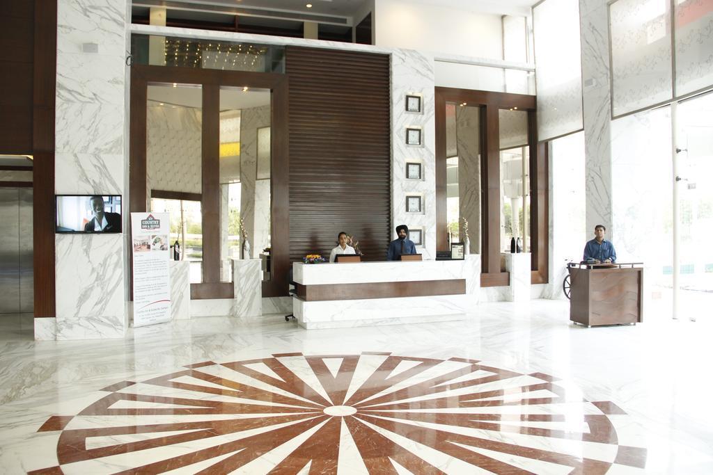 Country Inn & Suites By Radisson, 巴廷达 外观 照片