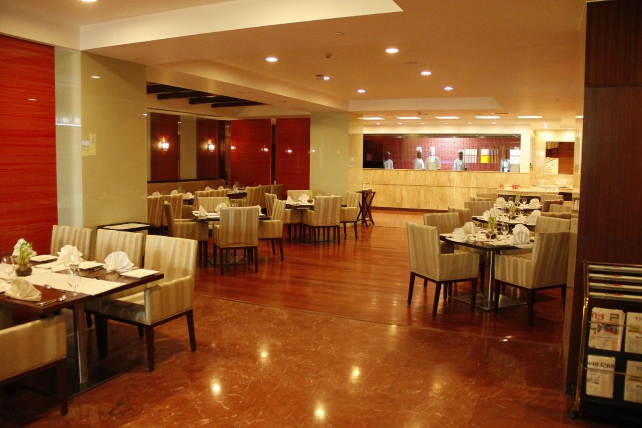 Country Inn & Suites By Radisson, 巴廷达 外观 照片